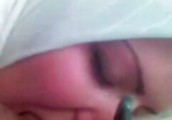 El jengibre chupa las bolas japonesas sexo en el bus se folla a un extraño en su coche