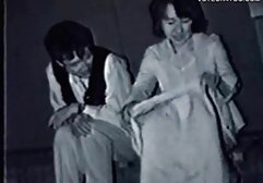 Enfundadas en medias Babe obtiene un dedo del pie chupar y una lamer japonesas cojiendo duro