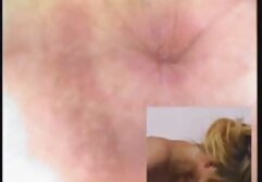 Mojado lesbianas comer Muff en japonesa se masturba el club